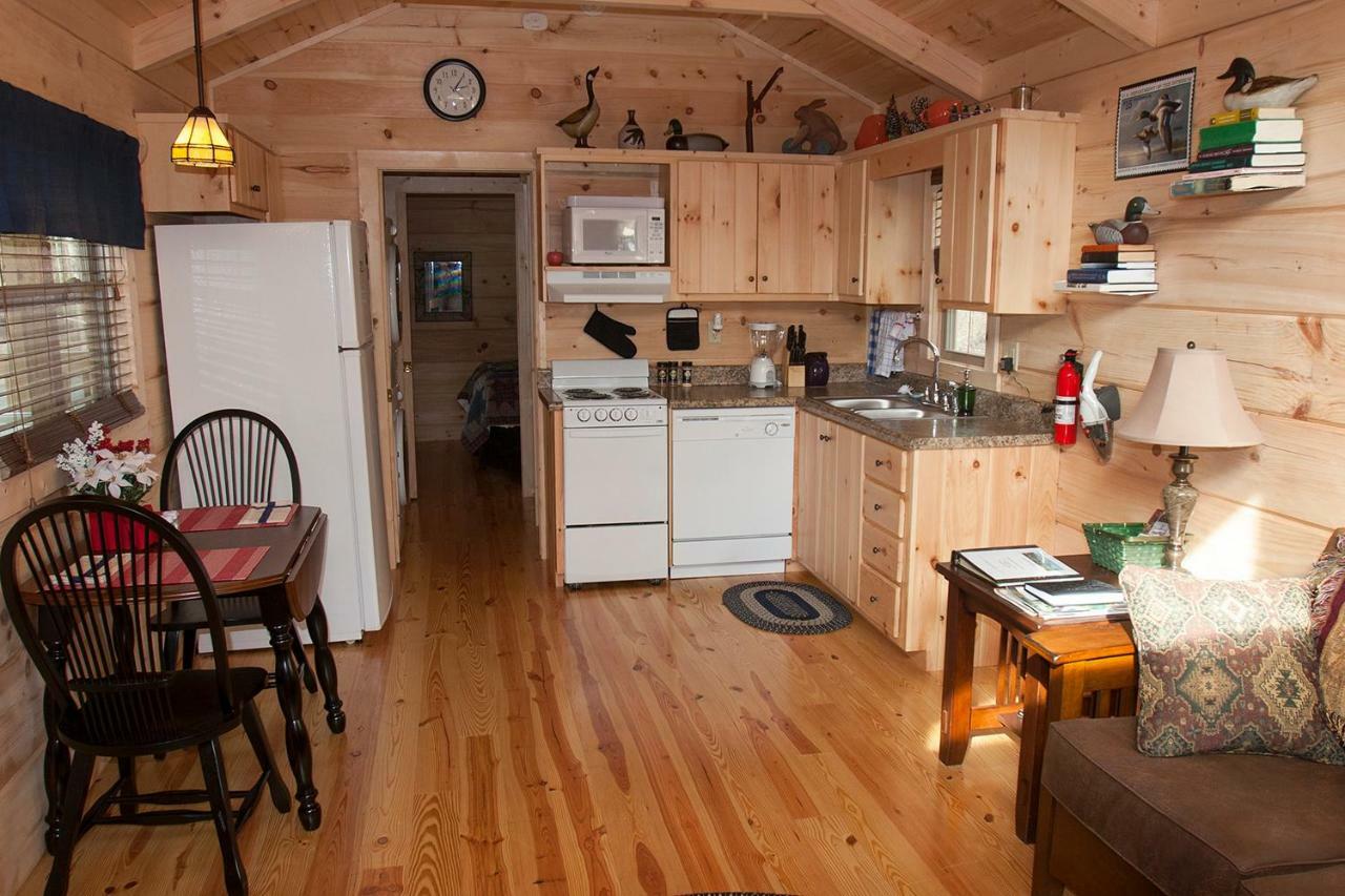 Pine Gables Cabins Villa Lake Lure Exterior photo