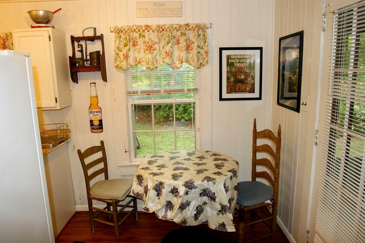 Pine Gables Cabins Villa Lake Lure Exterior photo