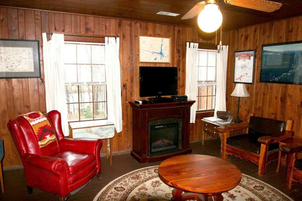 Pine Gables Cabins Villa Lake Lure Exterior photo