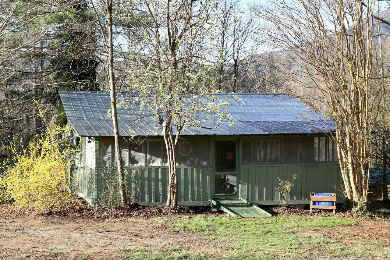 Pine Gables Cabins Villa Lake Lure Exterior photo